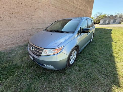 Used 2012 Honda Odyssey Touring Elite image 3