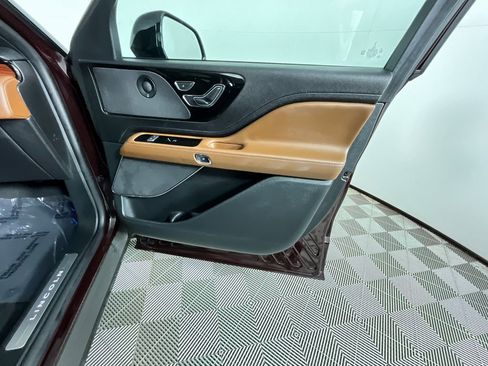 Used 2023 Lincoln Aviator Reserve w/ Jet Package image 21