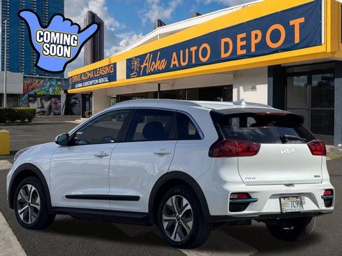 Used 2022 Kia Niro EX FWD image 3