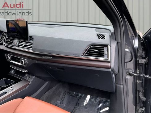 Used 2023 Audi Q5 2.0T Premium w/ Convenience Package AWD/4WD image 26