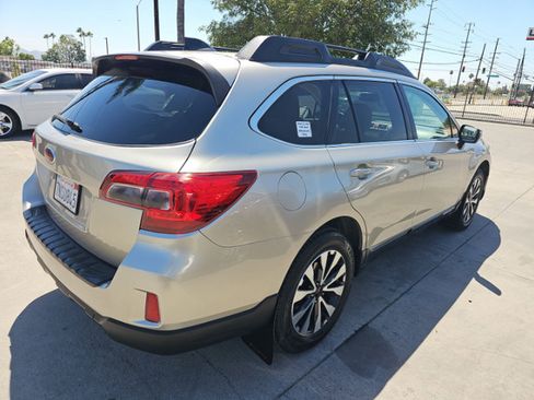 Used 2016 Subaru Outback 2.5i Limited AWD/4WD image 2