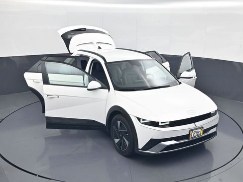 New 2025 Hyundai Ioniq 5 SEL image 29