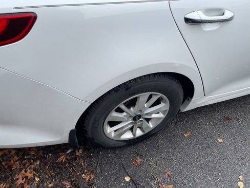 Used 2016 Kia Optima LX w/ LX Convenience Package image 8