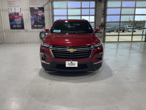 Used 2023 Chevrolet Traverse LT w/ LPO, Floor Liner Package AWD/4WD image 2