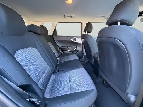 Used 2022 Kia Soul LX w/ Technology Package image 18