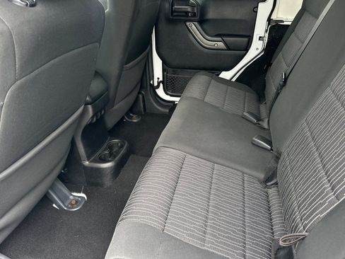 Used 2012 Jeep Wrangler Unlimited Sport AWD/4WD image 12