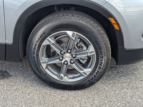 Certified 2025 Chevrolet Blazer LT FWD image 11