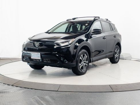 Used 2018 Toyota RAV4 LE w/ All Weather Liner Package AWD/4WD image 3