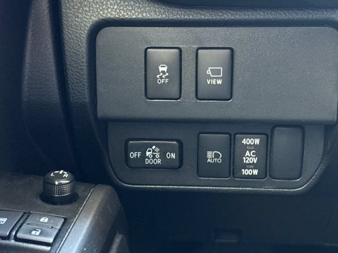 Used 2023 Toyota Tacoma TRD Off-Road w/ Advanced Technology Package AWD/4WD image 38