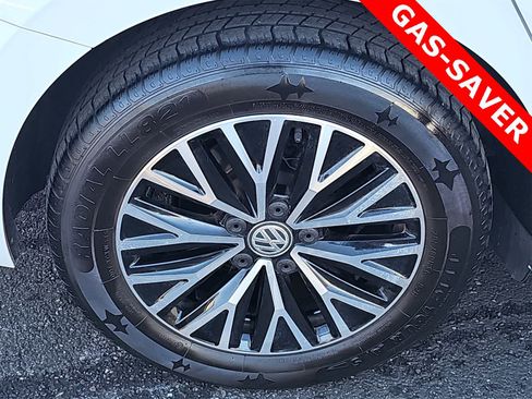 Used 2021 Volkswagen Jetta SE image 12