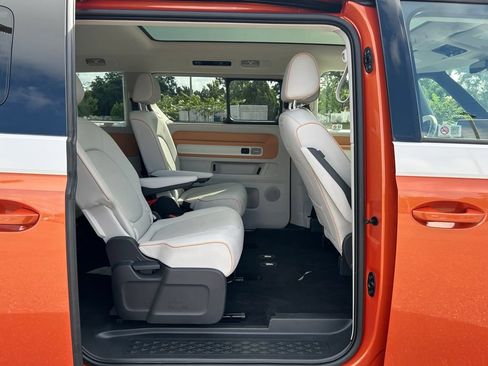 Used 2025 Volkswagen ID. Buzz Pro S Plus RWD image 42