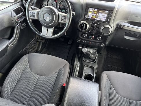 Used 2016 Jeep Wrangler Unlimited Sport AWD/4WD image 19