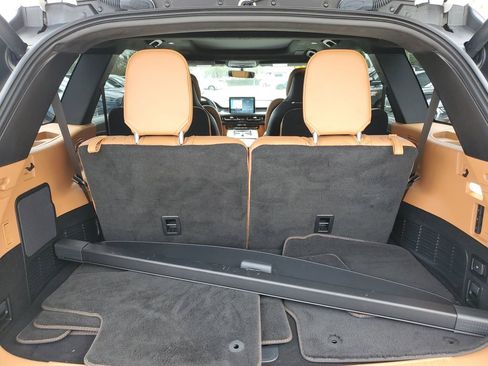 Certified 2023 Lincoln Aviator Black Label Grand Touring w/ Class IV Trailer Tow Package AWD/4WD image 7