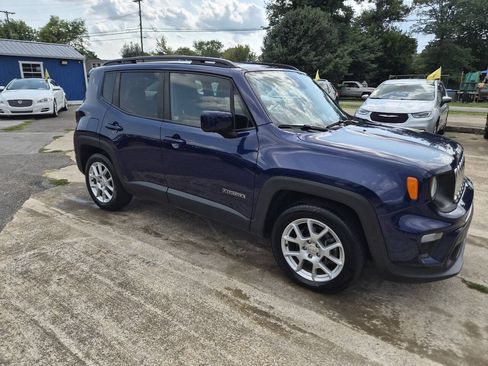 Used 2021 Jeep Renegade Latitude w/ Luxury Group I FWD image 6