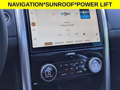 Used 2023 Land Rover Discovery S image 20