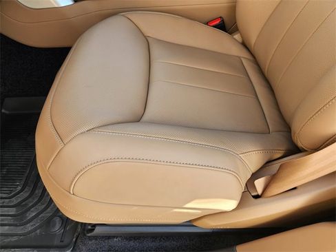 New 2026 Land Rover Range Rover SE image 17