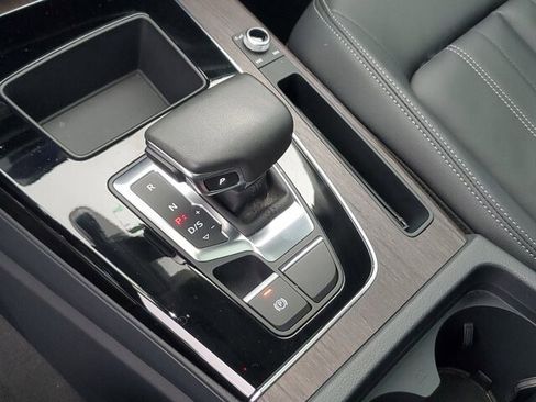 Used 2024 Audi Q5 Premium image 29