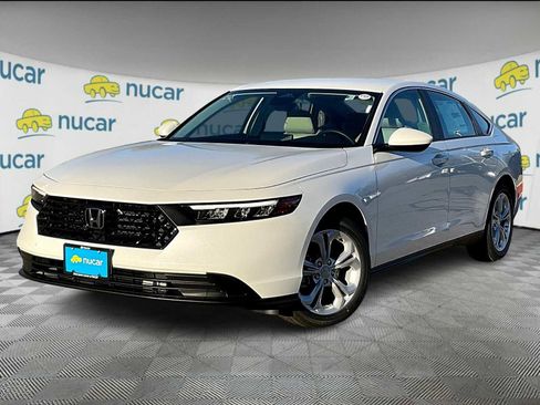 New 2025 Honda Accord LX image 4