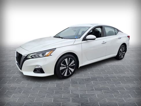 Used 2022 Nissan Altima 2.5 SL image 3