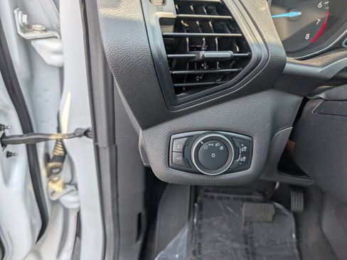 Used 2017 Ford Escape SE image 15