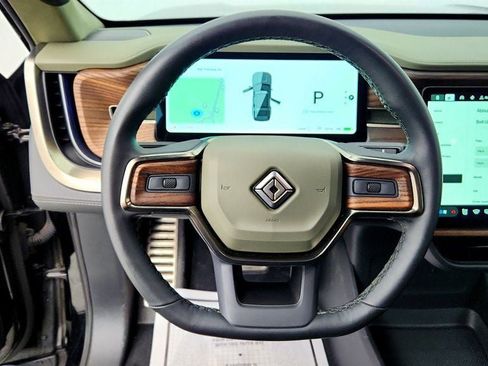 Used 2024 Rivian R1S Adventure AWD/4WD image 13