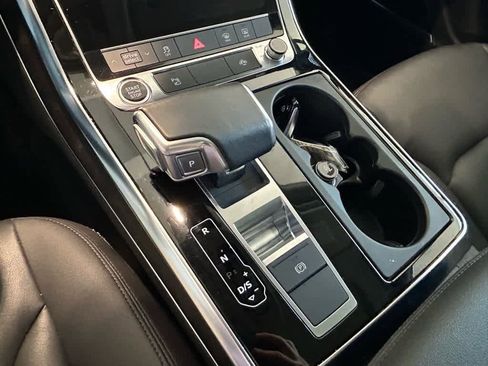 Used 2022 Audi Q7 Premium Plus image 13