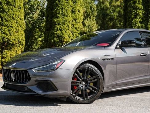 Used 2023 Maserati Ghibli Modena RWD image 3