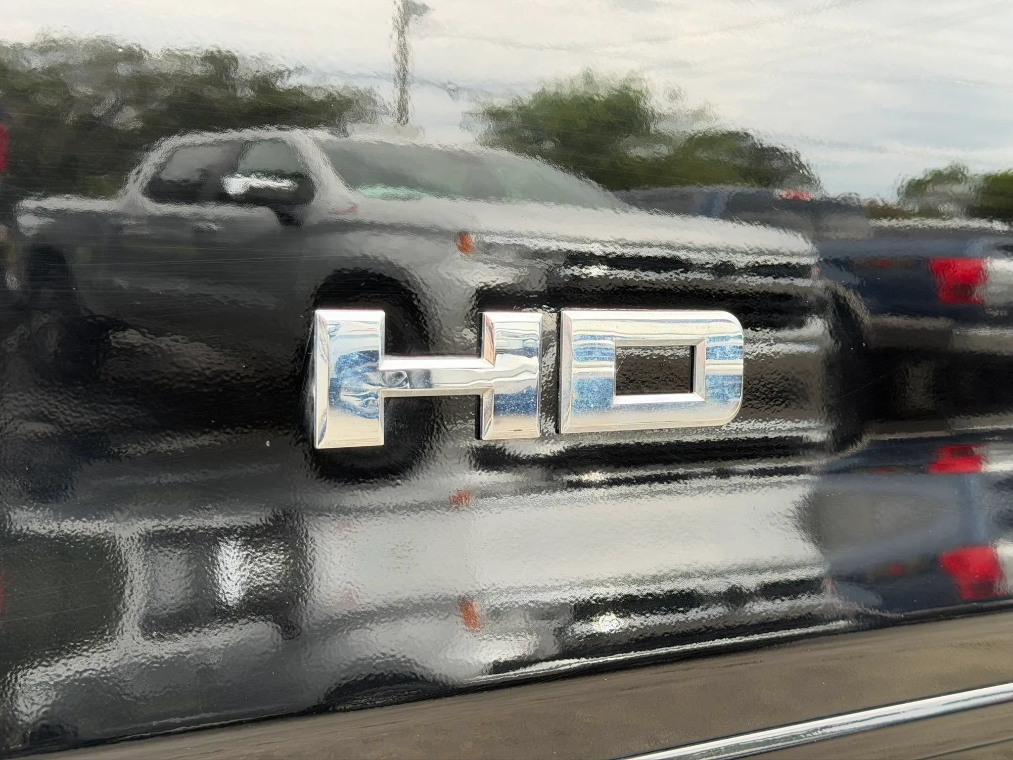 Used 2018 GMC Sierra 2500 SLT w/ Duramax Plus Package AWD/4WD image 13