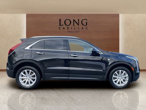 Certified 2023 Cadillac XT4 Luxury w/ Cold Weather Package image 6