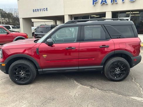 Used 2025 Ford Bronco Sport Badlands image 2