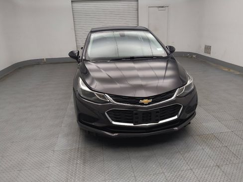 Used 2017 Chevrolet Cruze LT image 14