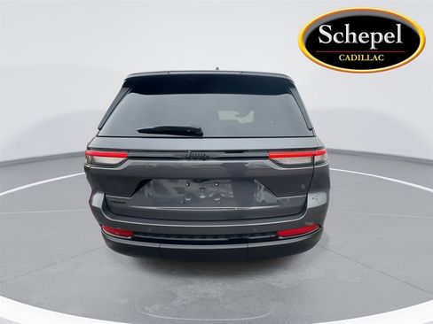 Used 2025 Jeep Grand Cherokee Altitude image 7