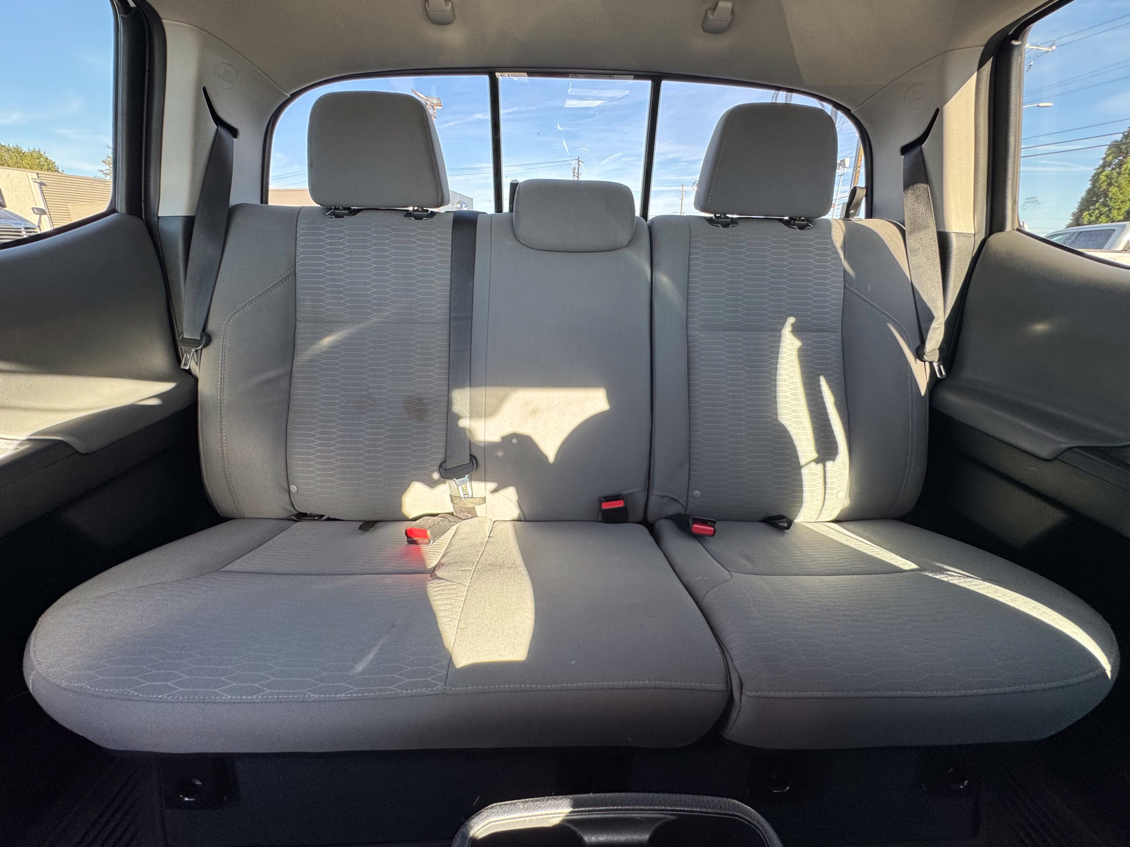 Used 2019 Toyota Tacoma SR5 AWD/4WD image 33