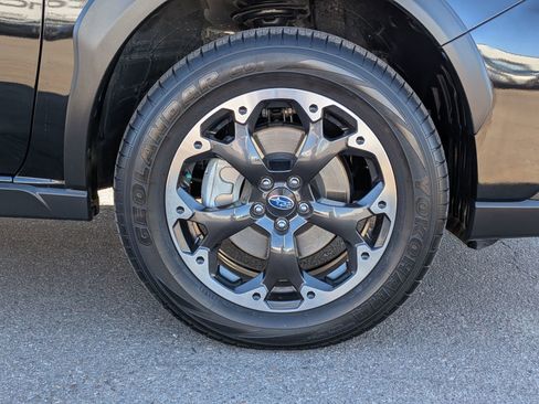 Used 2023 Subaru Crosstrek 2.0i Premium image 7