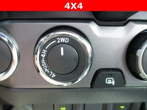 Used 2021 Toyota Tacoma TRD Off-Road w/ TRD Premium Off Road Package image 28