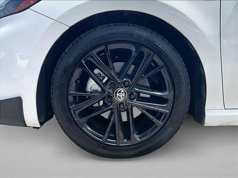 Used 2025 Toyota Camry SE FWD image 10