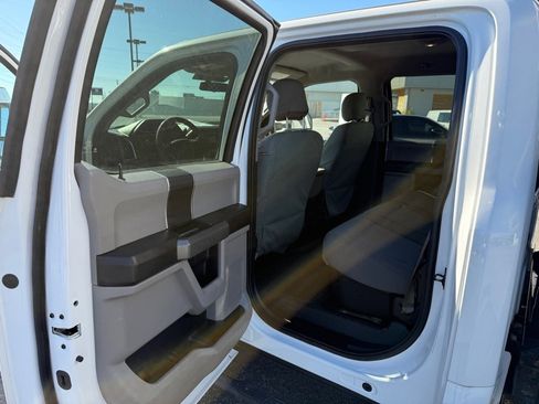 Used 2017 Ford F250 XLT w/ XLT Value Package image 8