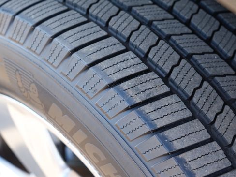 Used 2017 Chevrolet Suburban Premier image 28