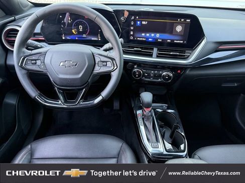 Certified 2024 Chevrolet Trax RS w/ Sunroof Package image 12