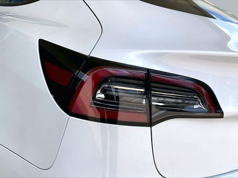 Used 2023 Tesla Model 3 Standard Range RWD image 25