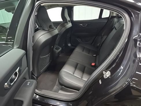 Used 2025 Volvo S60 B5 Plus AWD/4WD image 31