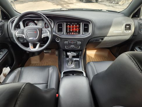 Used 2015 Dodge Charger SXT w/ Plus Group image 7