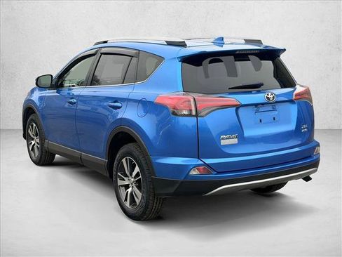 Used 2018 Toyota RAV4 XLE image 11