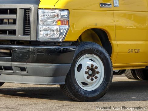 Used 2022 Ford E-350 and Econoline 350 Super Duty RWD image 4