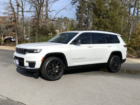 Used 2021 Jeep Grand Cherokee L Limited image 3