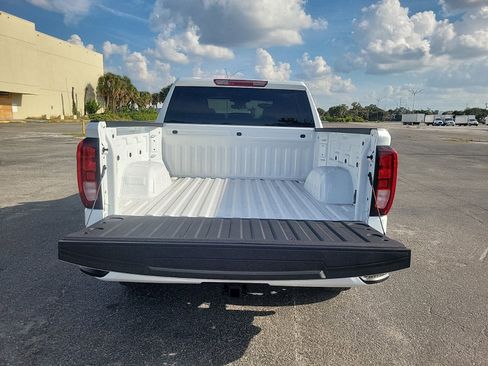 New 2026 GMC Sierra 1500 Elevation image 7