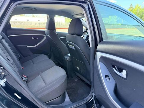 Used 2016 Hyundai Elantra GT w/ Option Group 02 FWD image 12