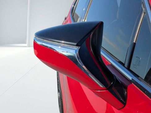 Used 2019 Lexus UX 200 w/ Premium Package image 10