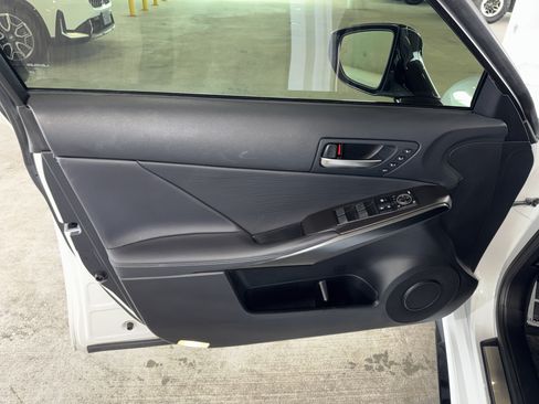 Used 2025 Lexus IS 350 F Sport RWD image 16