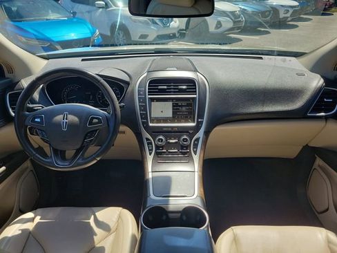 Used 2018 Lincoln MKX Select w/ Select Plus Package image 16